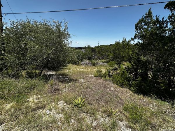 813 VALLEY RDG, Canyon Lake, TX 78133