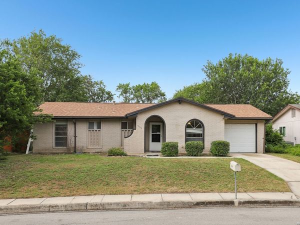 529 Willow Dr, Converse, TX 78109