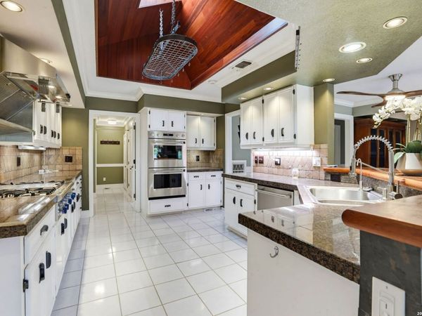 6013 BAYOU BND, Windcrest, TX 78239