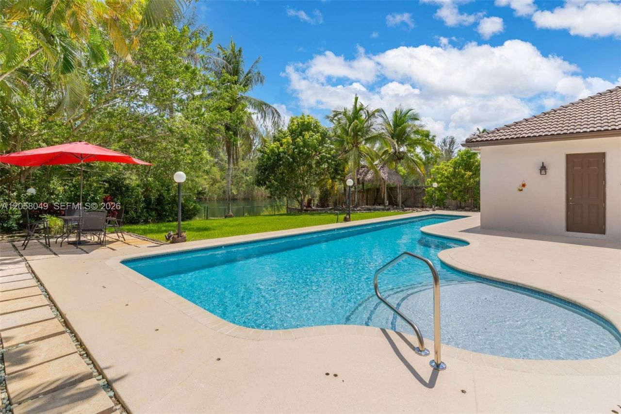 3140 Fairways Dr , Homestead, FL 33035 Photo