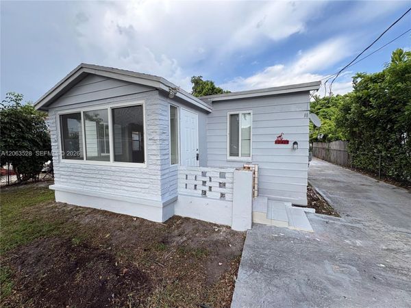 10417 NW 6th Ave , Unit Front, Miami, FL 33150