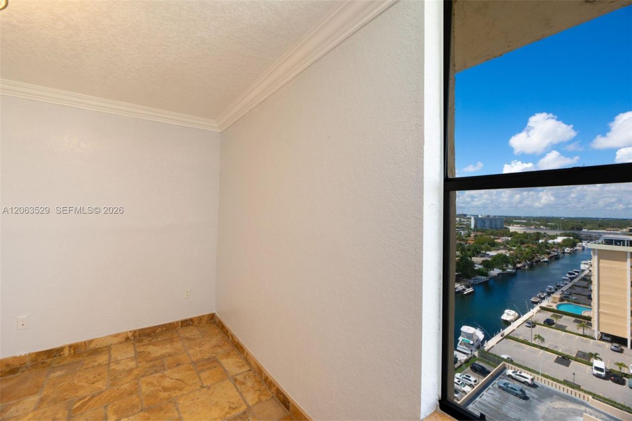 2350 NE 135th St , Unit 1503, North Miami, FL 33181 Photo