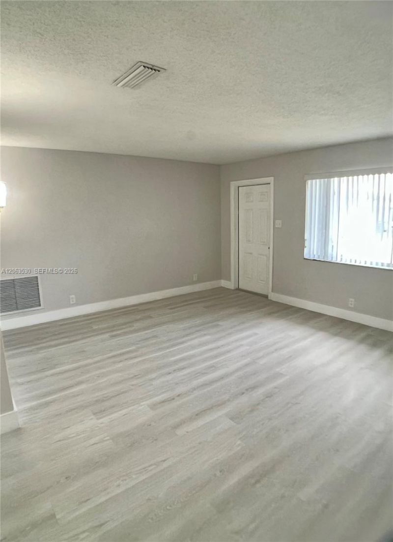 6990 NW 17th St , Margate, FL 33063 Photo