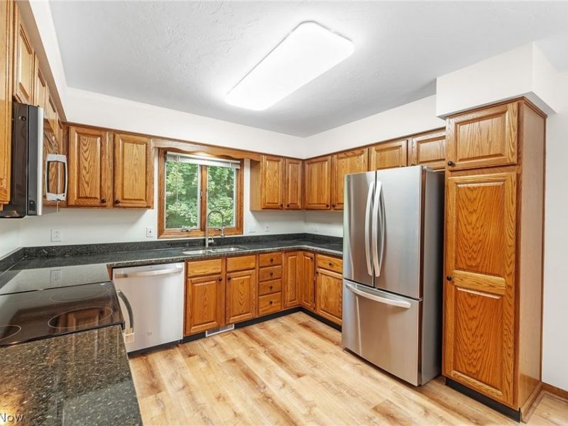 114 Barkwood Drive, Wadsworth, OH 44281 Photo 16