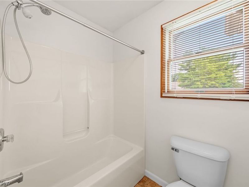 114 Barkwood Drive, Wadsworth, OH 44281 Photo 27