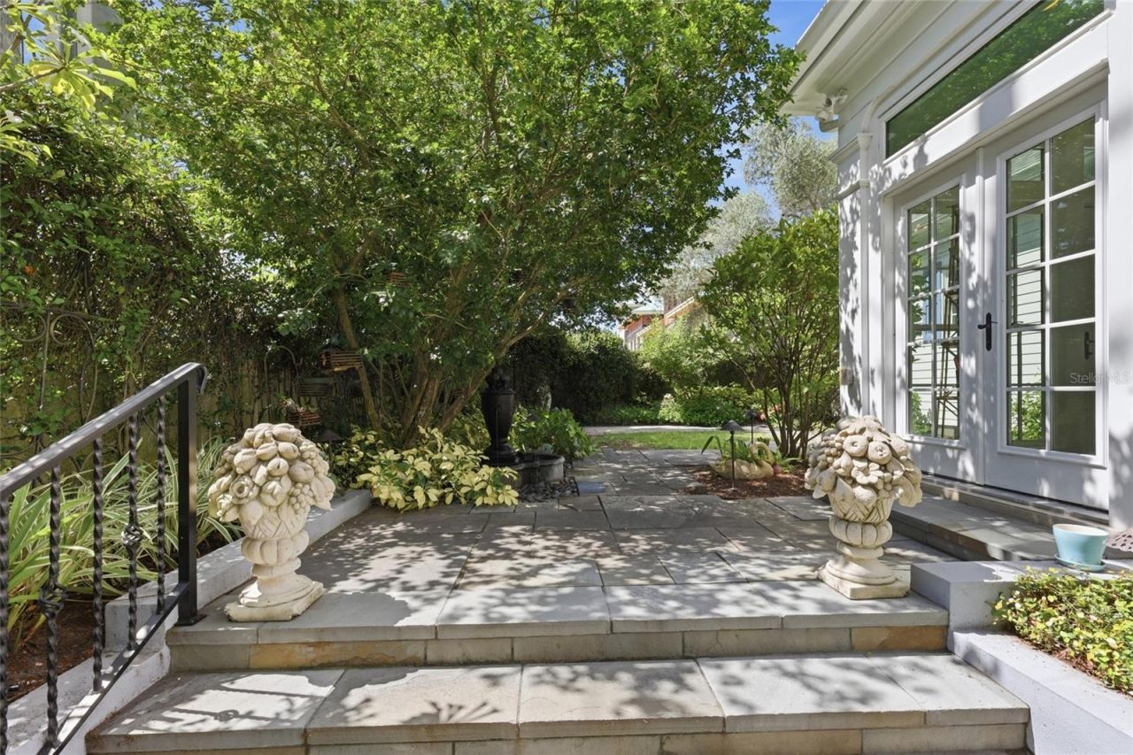 1798 Lincoln Park Circle, Sarasota, FL 34236 Photo