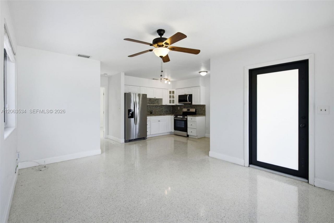 2625 SW 29th Ave, Unit 2625, Miami, FL 33133 Photo