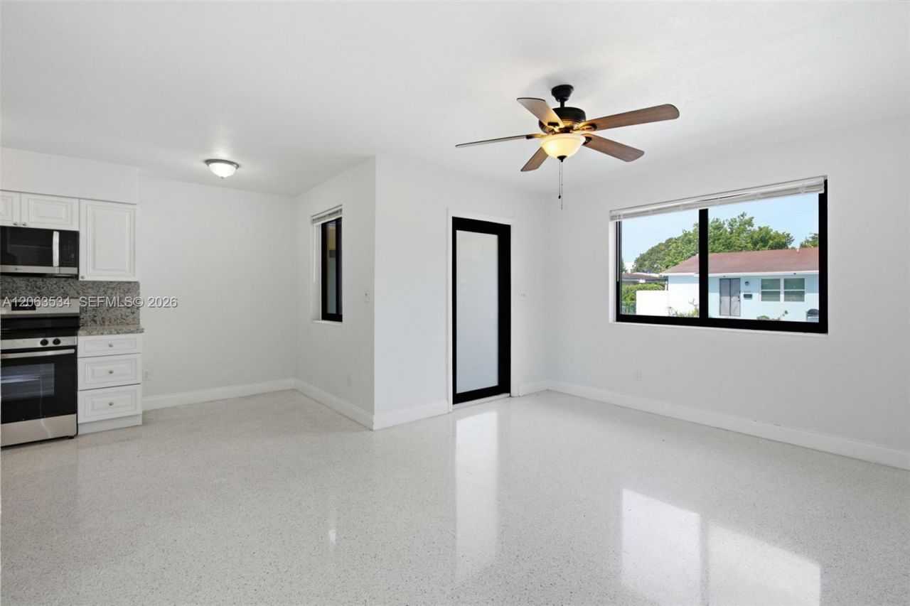 2625 SW 29th Ave, Unit 2625, Miami, FL 33133 Photo