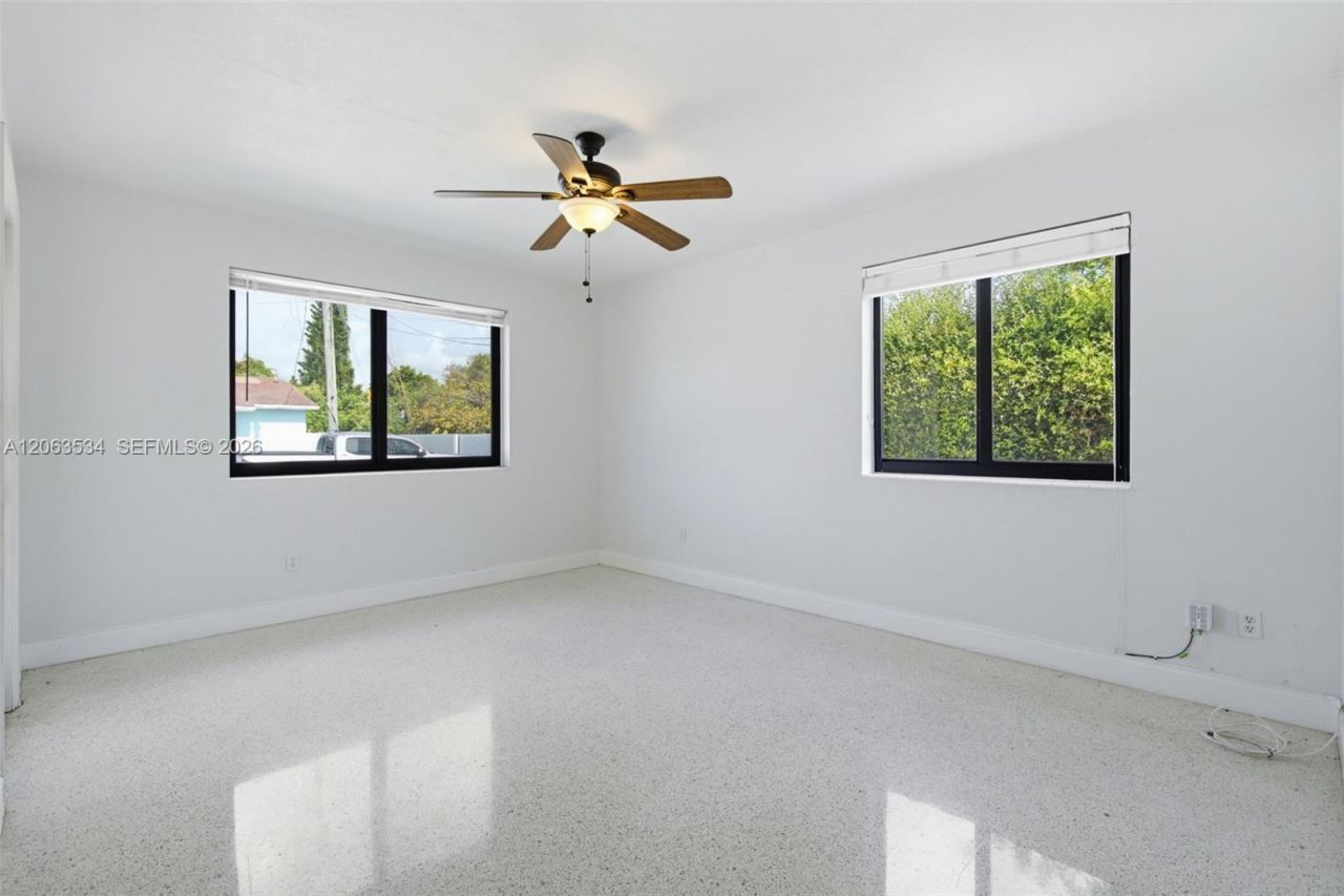 2625 SW 29th Ave, Unit 2625, Miami, FL 33133 Photo