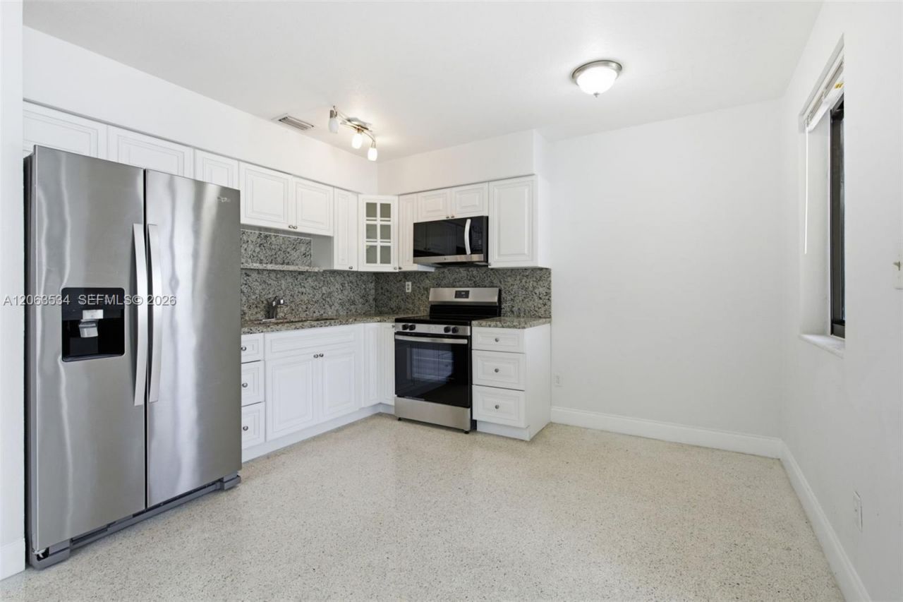2625 SW 29th Ave, Unit 2625, Miami, FL 33133 Photo