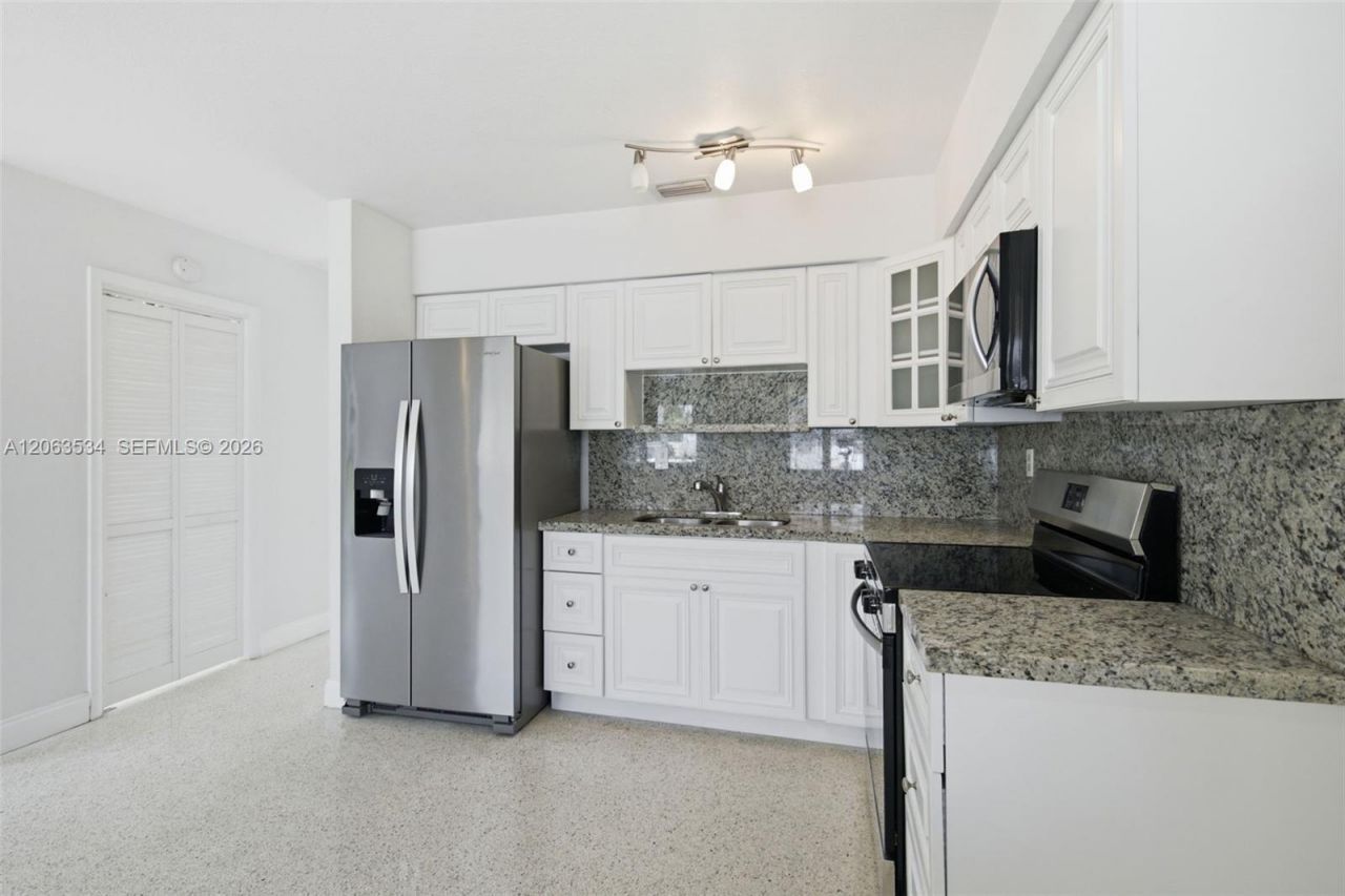 2625 SW 29th Ave, Unit 2625, Miami, FL 33133 Photo