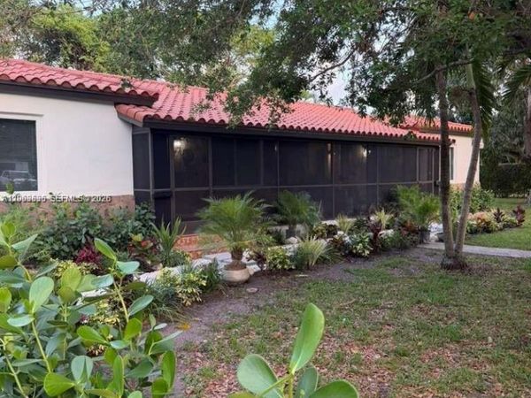 11201 NE 10th Ave , Unit 11203, Biscayne Park, FL 33161