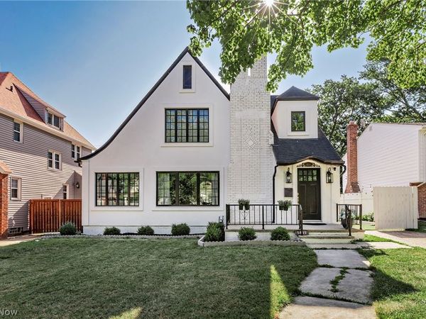 5831 Wickfield Drive , Parma Heights, OH 44130