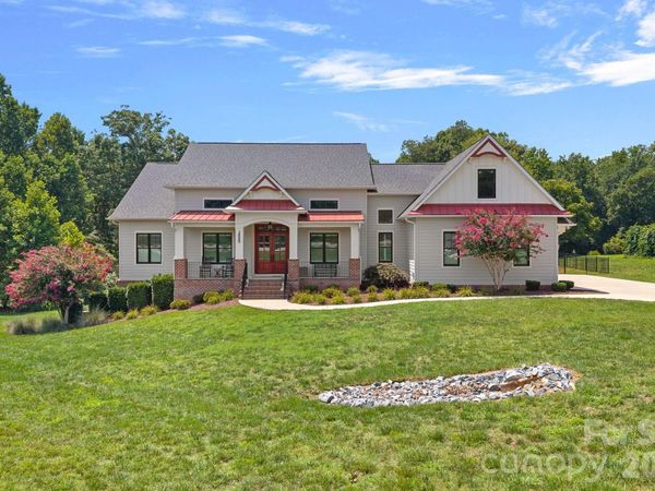 2889 mount Pleasant Road , Sherrills Ford, NC 28673