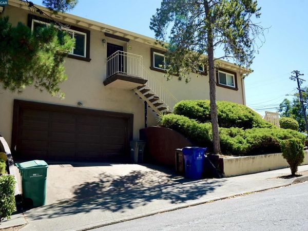 3700 Lundholm Ave, Oakland, CA 94605