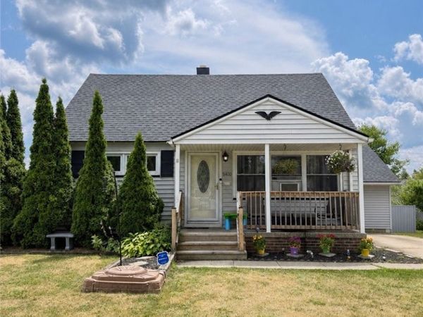 15400 Walvern Boulevard , Maple Heights, OH 44137