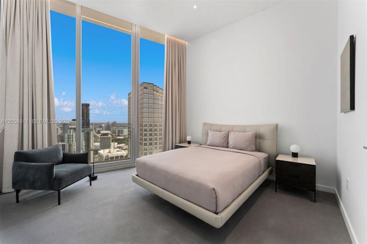 300 Biscayne Boulevard Way, Unit PH5801C, Miami, FL 33131 Photo