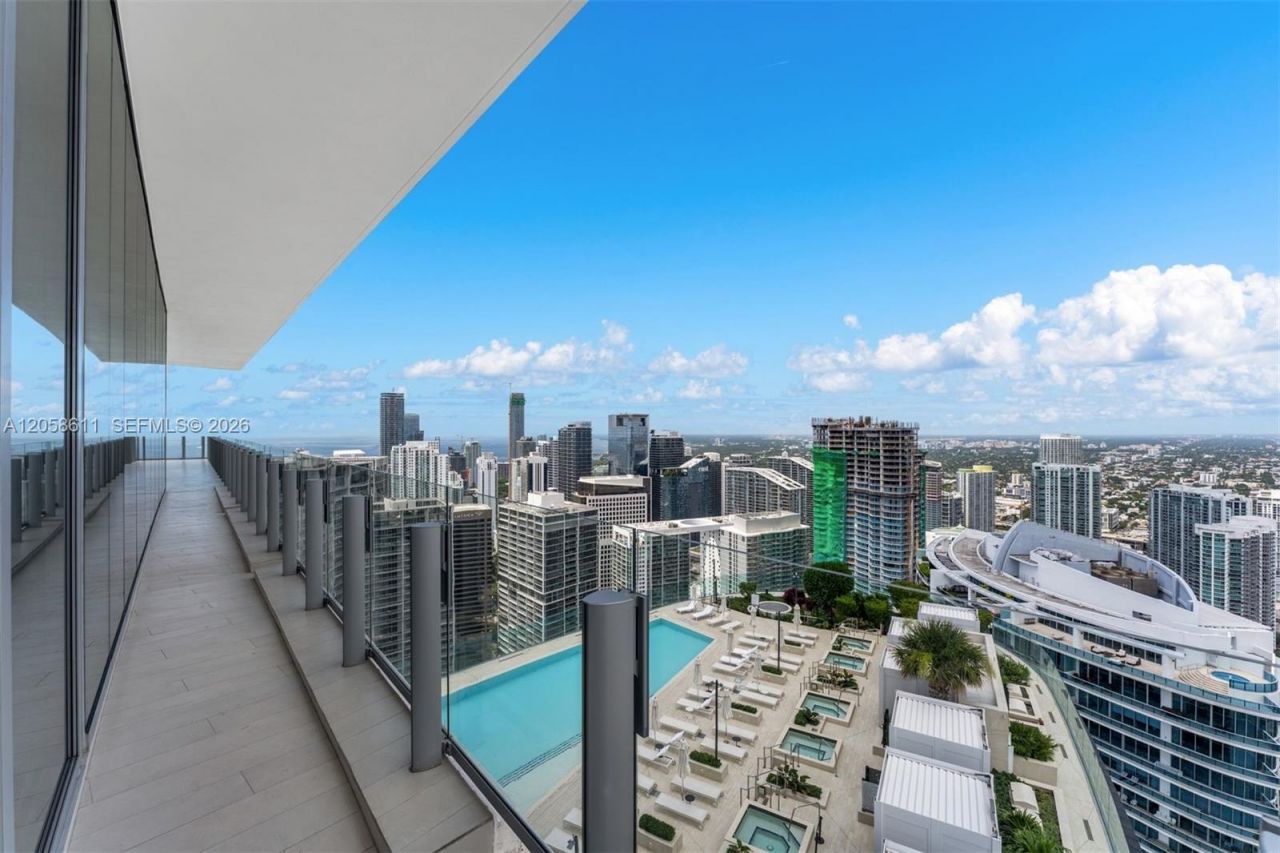 300 Biscayne Boulevard Way, Unit PH5801C, Miami, FL 33131 Photo