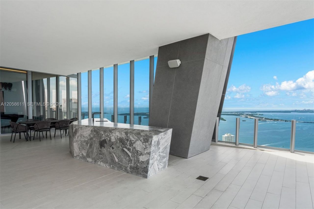 300 Biscayne Boulevard Way, Unit PH5801C, Miami, FL 33131 Photo