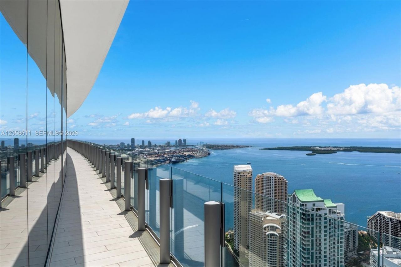 300 Biscayne Boulevard Way, Unit PH5801C, Miami, FL 33131 Photo