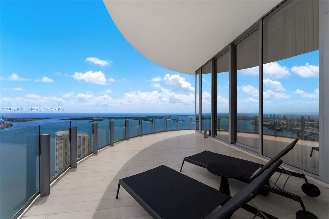 300 Biscayne Boulevard Way, Unit PH5801C, Miami, FL 33131 Photo