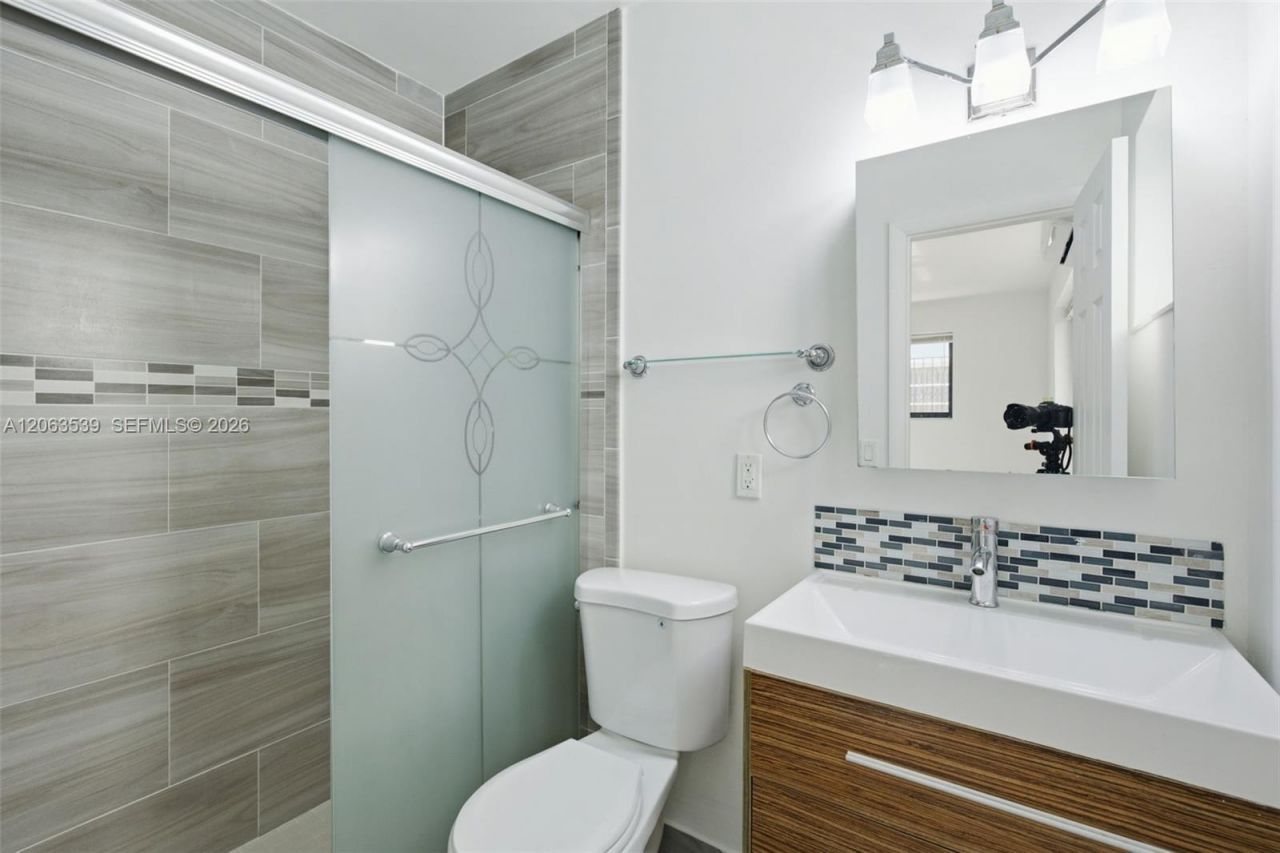 2627 SW 29th Ave , Unit 2627, Miami, FL 33133 Photo