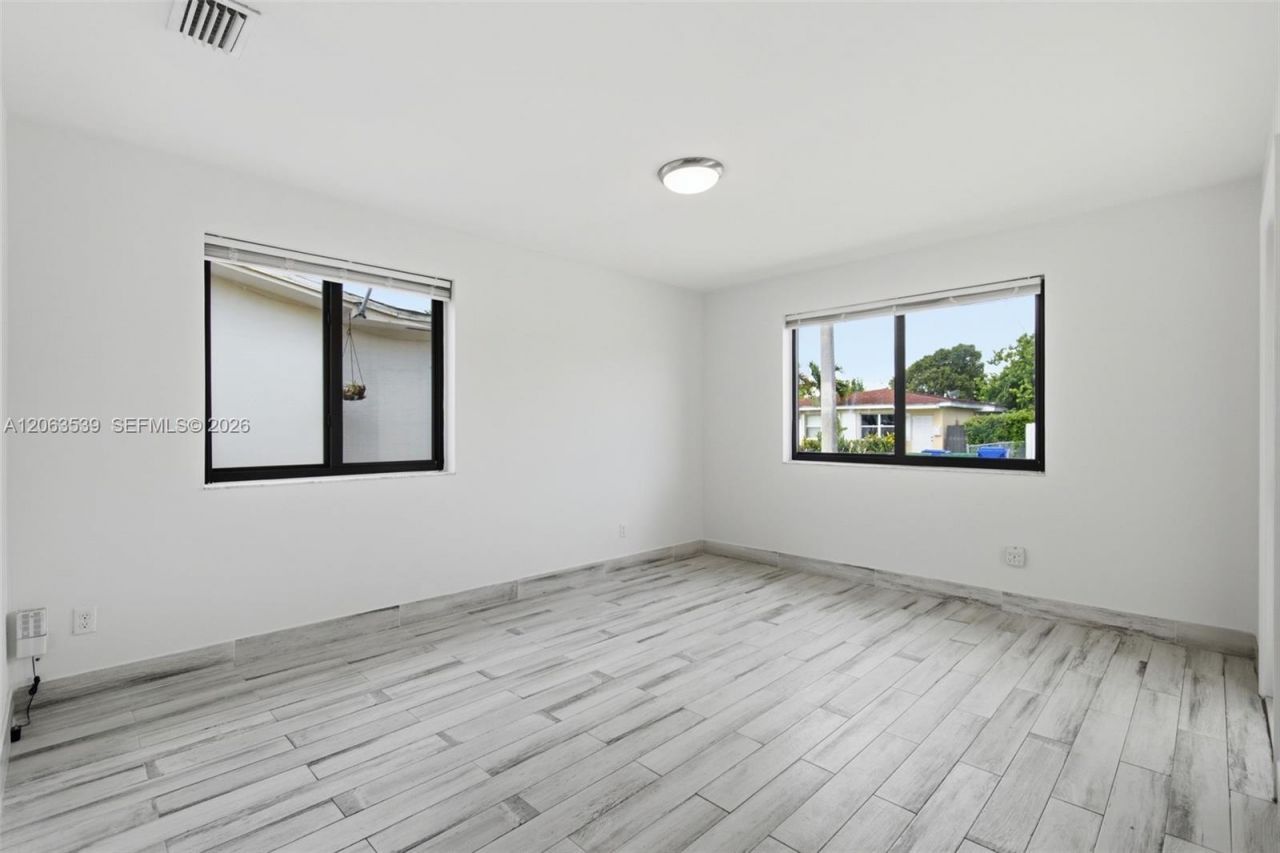 2627 SW 29th Ave , Unit 2627, Miami, FL 33133 Photo