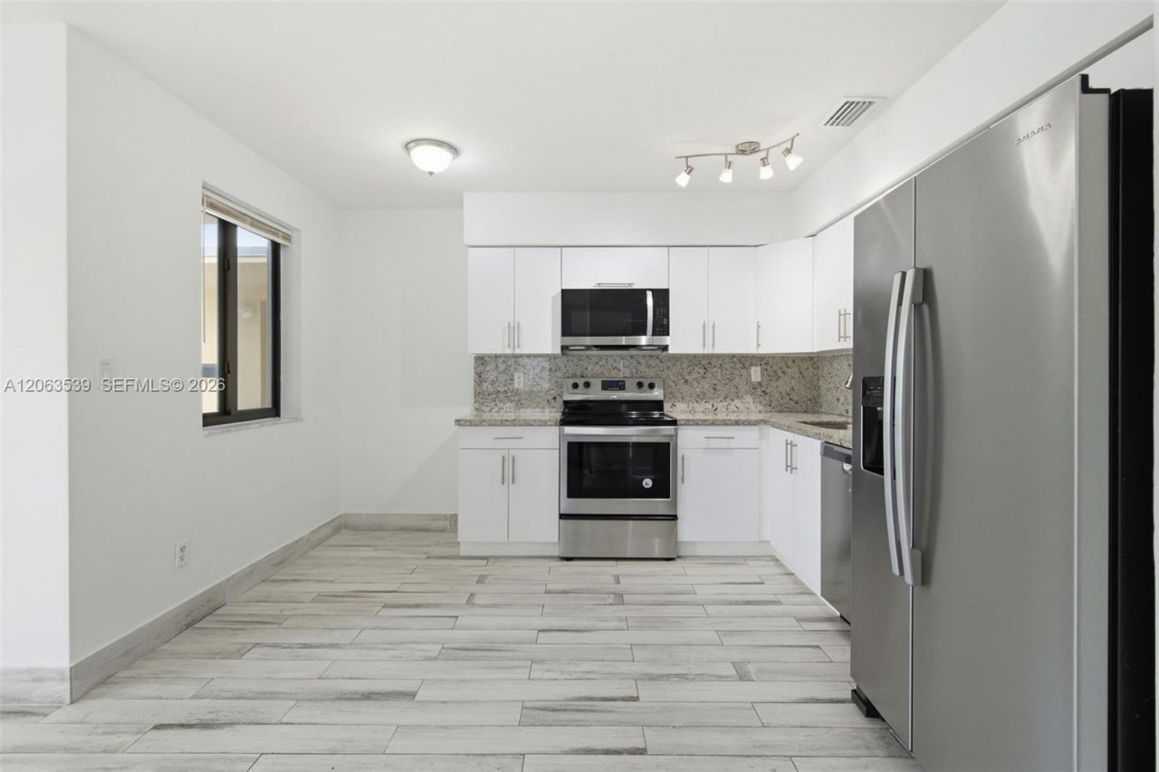 2627 SW 29th Ave , Unit 2627, Miami, FL 33133 Photo