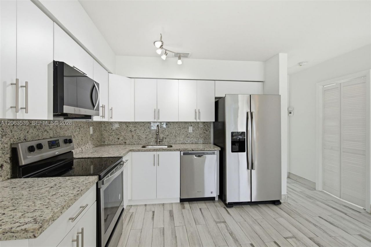 2627 SW 29th Ave , Unit 2627, Miami, FL 33133 Photo