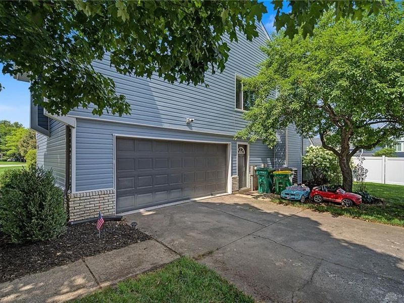2605 Greenlawn Drive, Troy, OH 45373 Photo 4