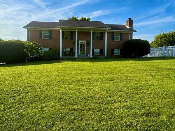 2197 Grandview Rd, BEAVER, WV 25813