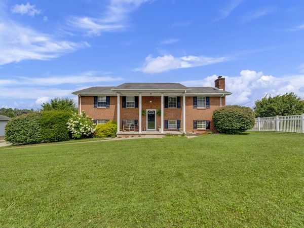 2197 Grandview Rd, BEAVER, WV 25813