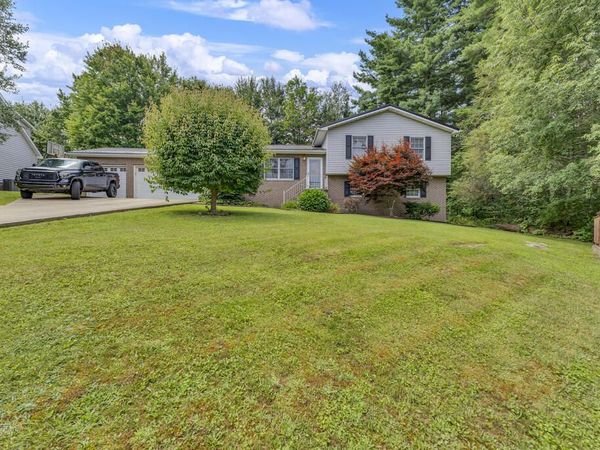 113 Quiet Oak St, BEAVER, WV 25813