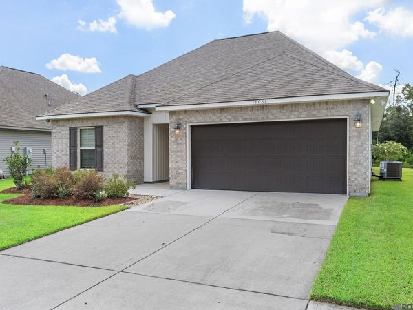 18081 Terraceside Dr, Prairieville, LA 70769