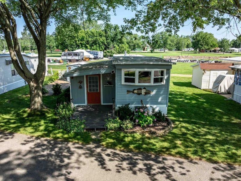 2175 NE Catawba Road, Unit 14, Port Clinton, OH 43452 Photo 3