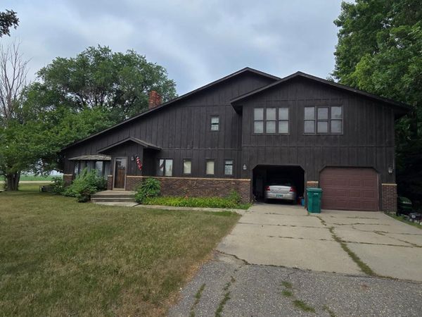 705 Main Avenue, Horace, ND 58047