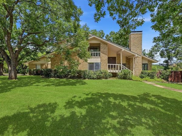 146 River Hills Drive , Denison, TX 75020