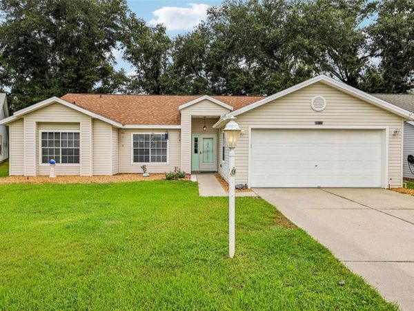 25111 BONNIE BLUE COURT , LEESBURG, FL 34748
