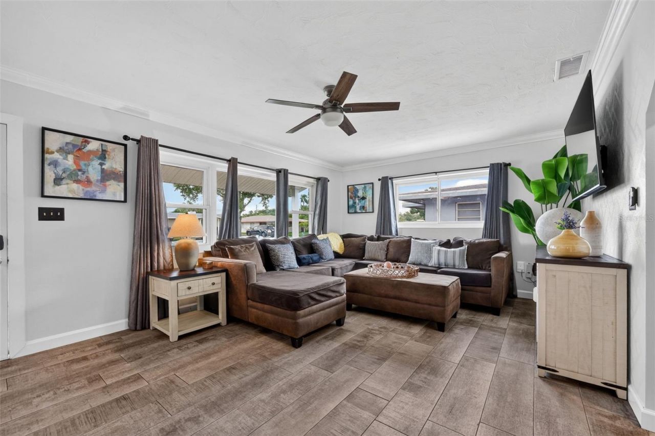 2711 27th Avenue Drive W, Bradenton, FL 34205 Photo