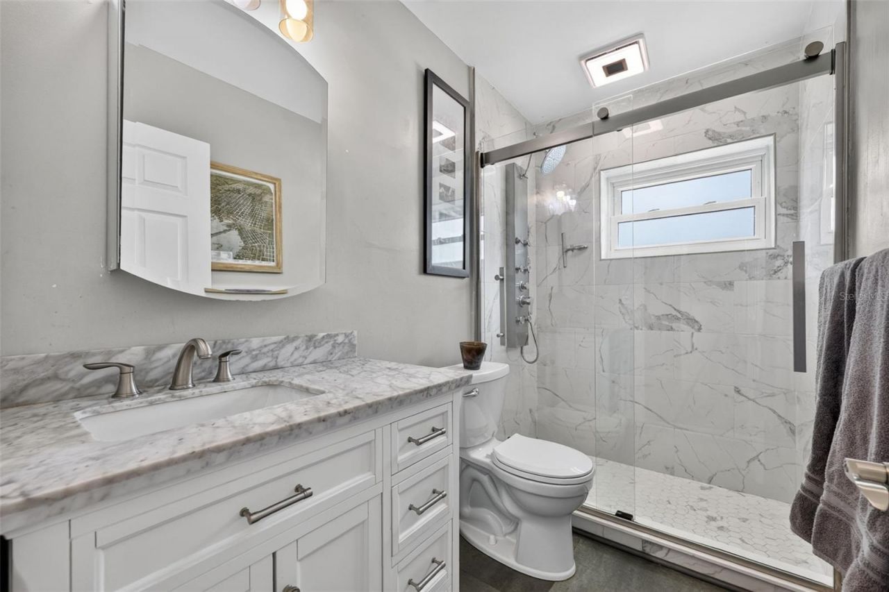 2711 27th Avenue Drive W, Bradenton, FL 34205 Photo