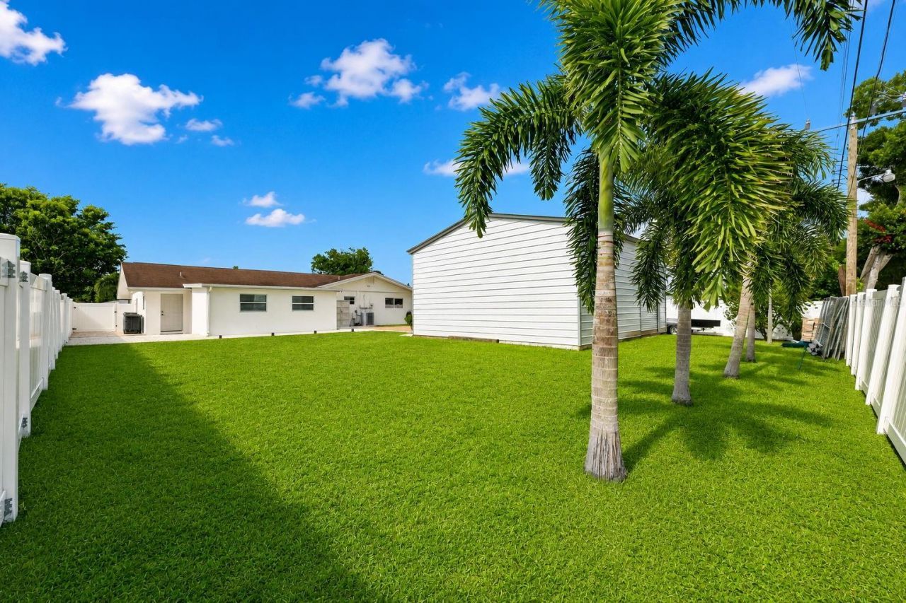 2711 27th Avenue Drive W, Bradenton, FL 34205 Photo
