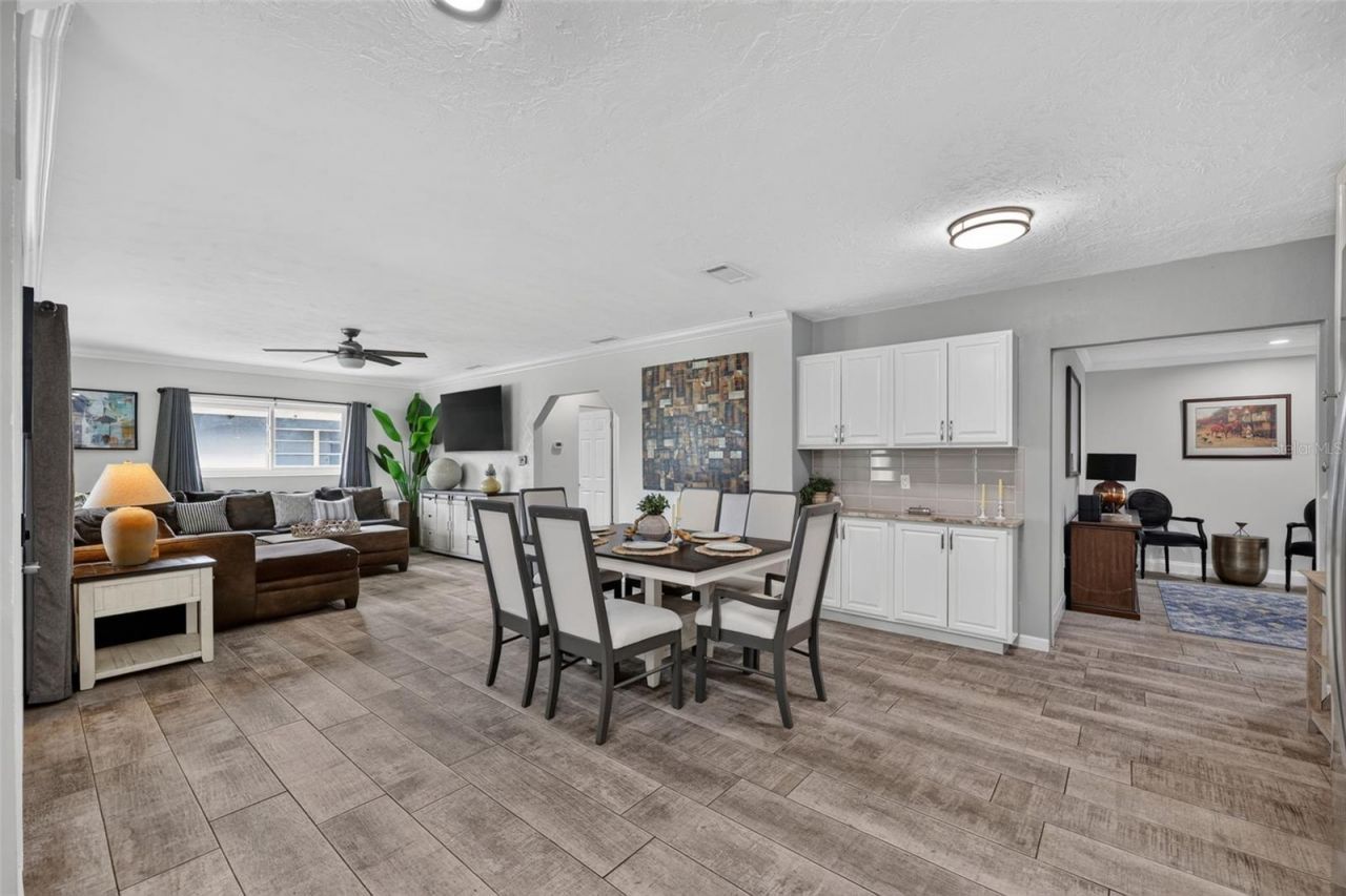 2711 27th Avenue Drive W, Bradenton, FL 34205 Photo