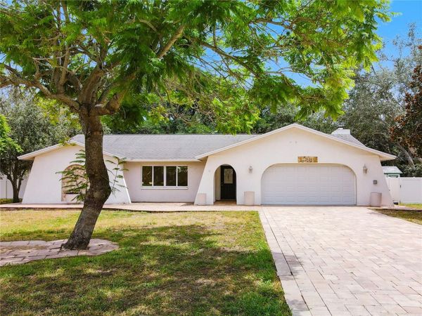 1601 GULF ROAD , TARPON SPRINGS, FL 34689