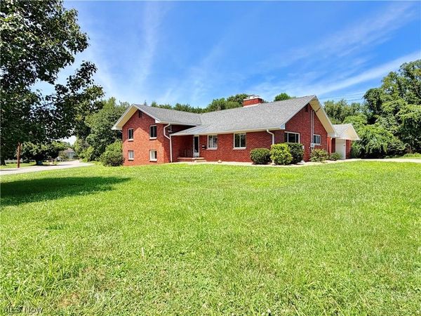 961 Lakeview Drive, Parkersburg, WV 26104