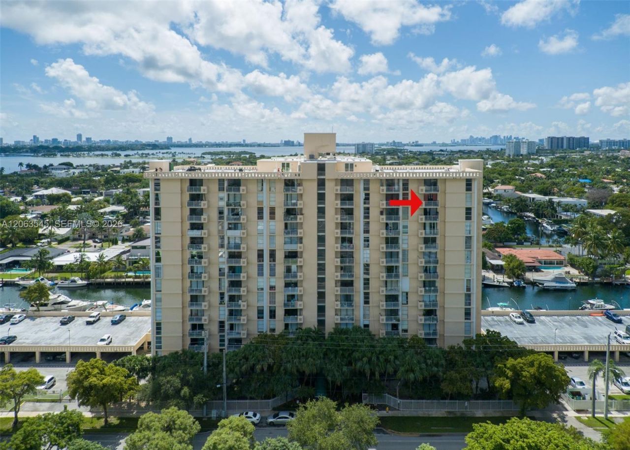 2350 NE 135th St, Unit 1503, North Miami, FL 33181 Photo