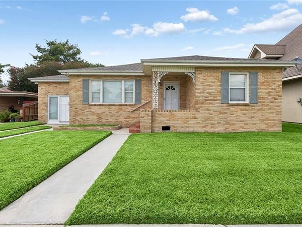 2316 FAZZIO Road , Chalmette, LA 70043