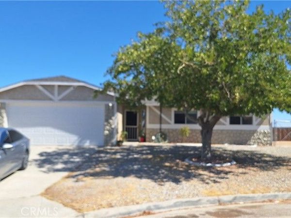 10450 Cimmeron Trail Drive, Adelanto, CA 92301