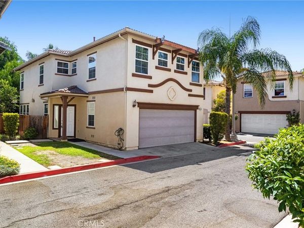 9193 Burnet Avenue, North Hills, CA 91343