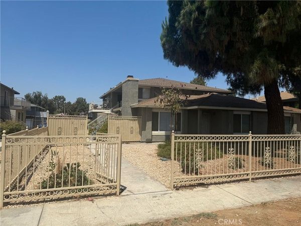 1209 Oxford Drive, Unit C, Redlands, CA 92374