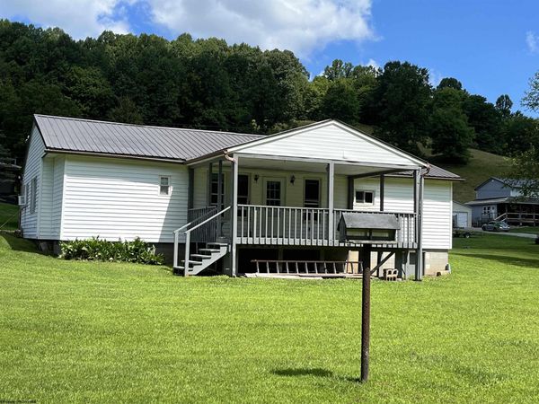 301 Lucy Lane, Buckhannon, WV 26201